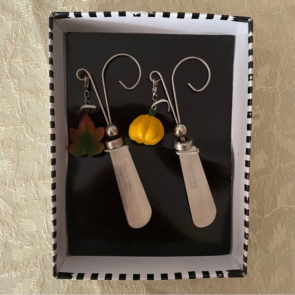 MWW Market Spread the Charm Fall Set of 2 Mini Butter Knives - Picture 1 of 2